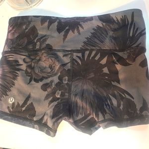 Lululemon floral yoga shirts bike shorts athletic shorts
